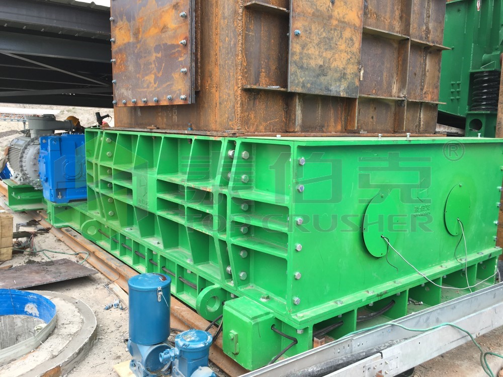 06 重型破碎機(jī)應(yīng)用現(xiàn)場.jpg